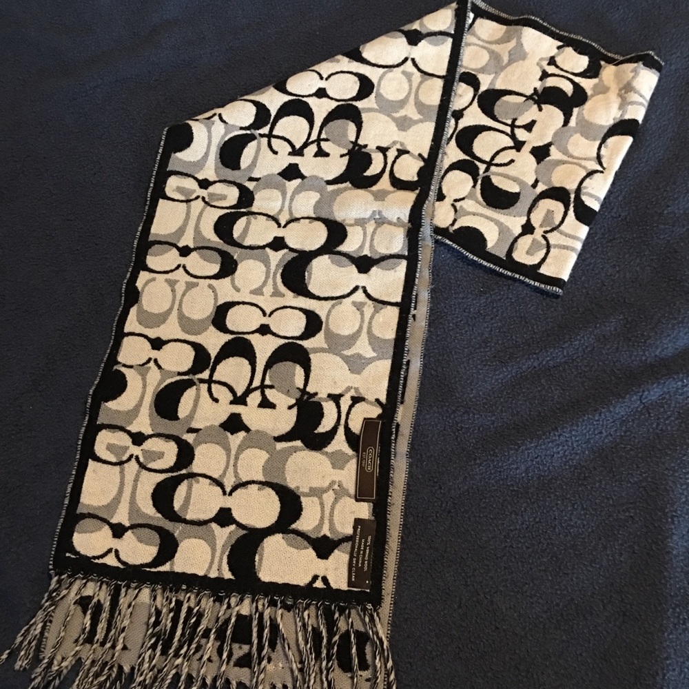 Coach scarf